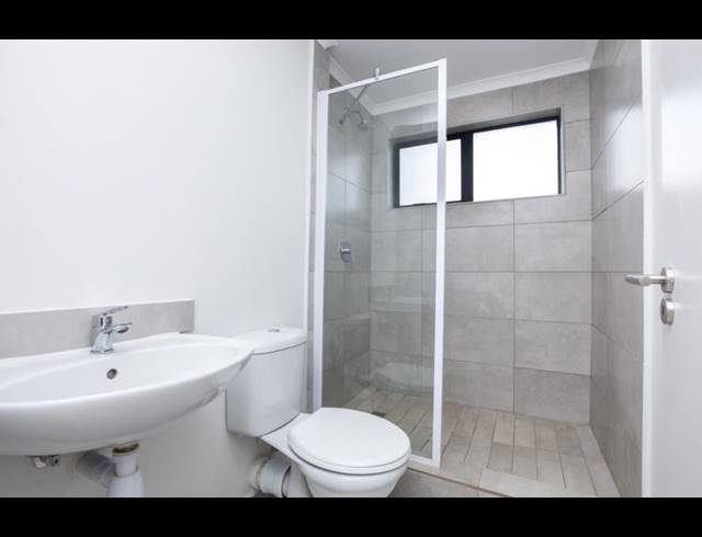 2 BEDROOM APARTMENT FOR SALE IN HAYFIELDS